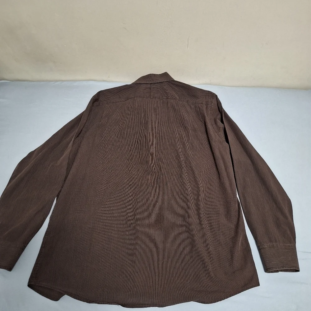 Banana Republic long sleeve button-down men's shirt size large.